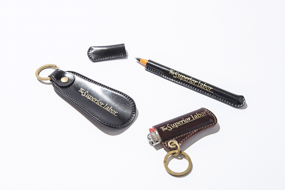 cordovan pen 3,800円、cordovan shoes horn 10,000円、cordovan lighter 4,200円  