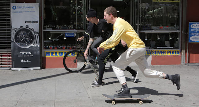 JOURNAL STANDARDの20周年を祝した、Carhartt WIPとのコラボアイテム