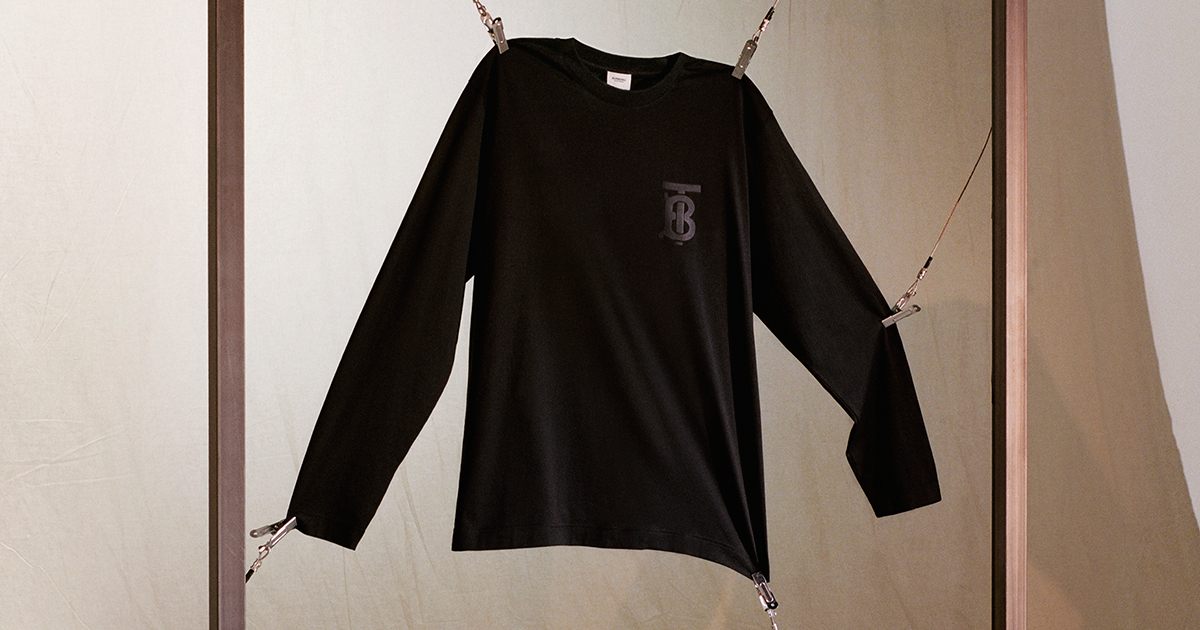 BURBERRYの『B シリーズ』、12月の新作はロングスリーブTシャツと 