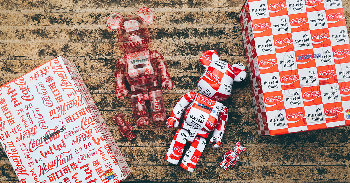 Coca-Cola® × BE@RBRICK × atmosのトリプルネームベアブリック