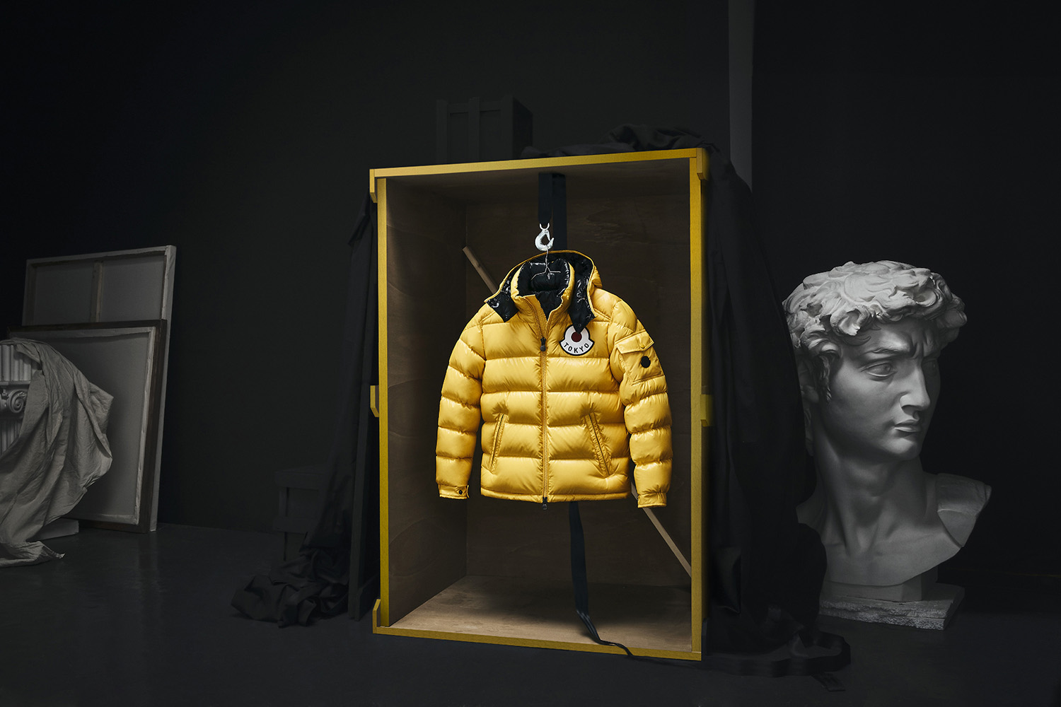 MONCLER HOUSE OF GENIUS TOKYO クラッチバッグ 東京