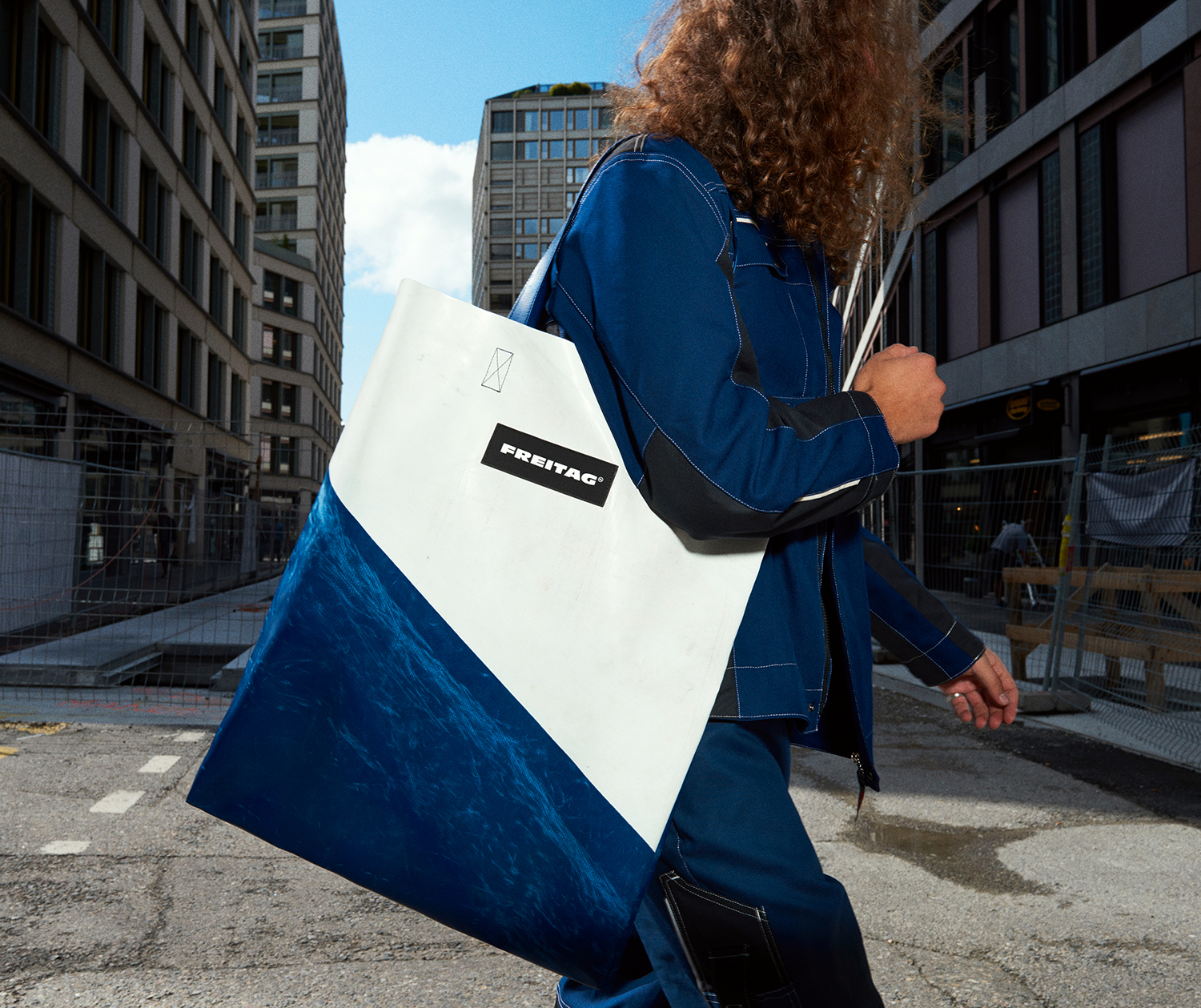 freitag フライターグ F729 EXTRA + LARGE 特大 バッグ-sobujghor.com