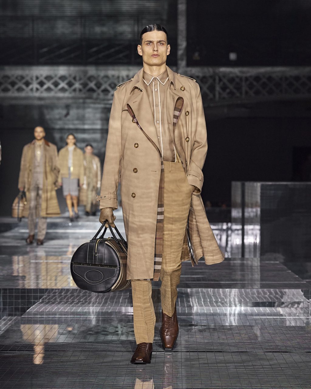 BURBERRYの2020年秋冬コレクションが公開