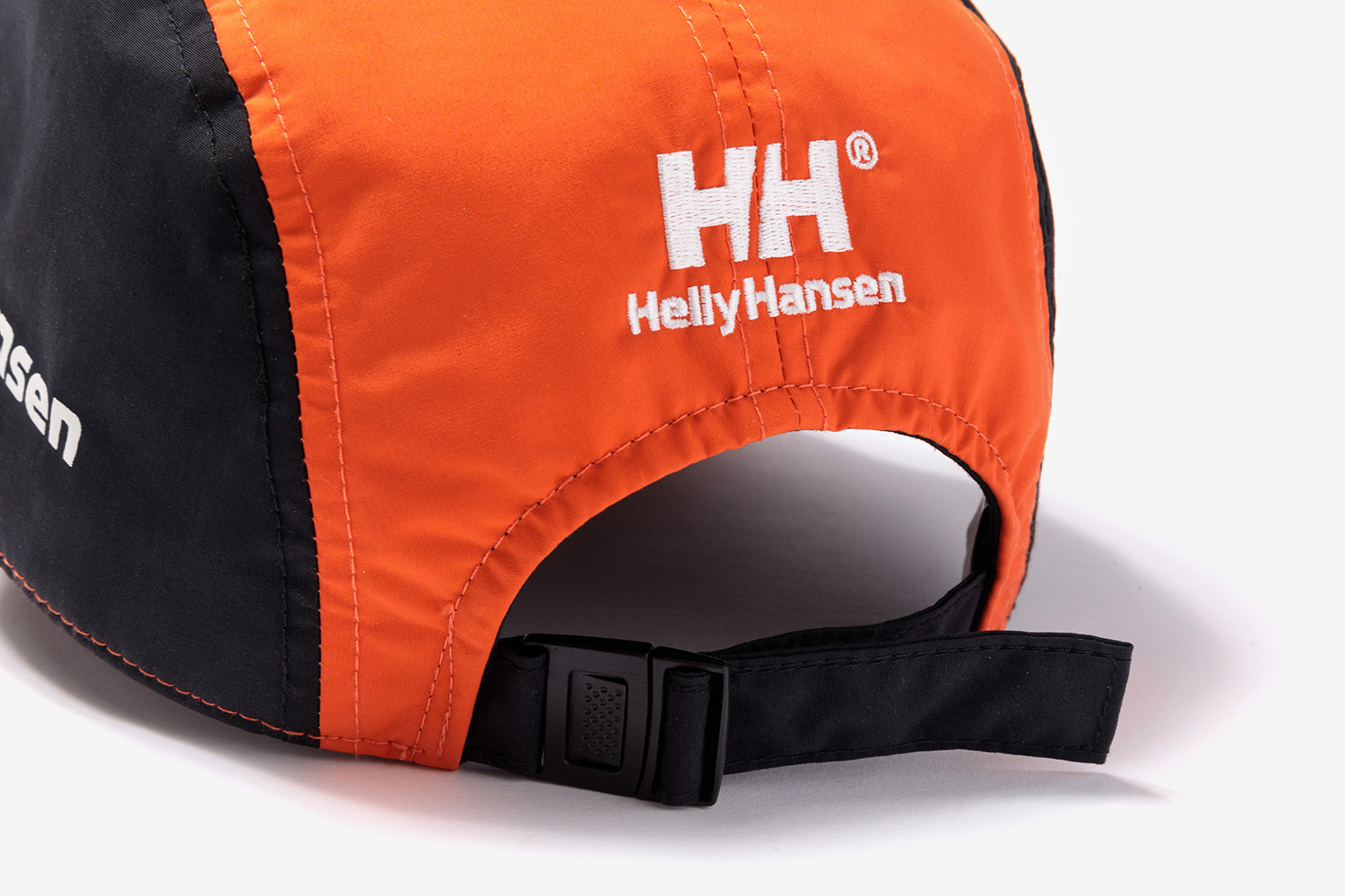 HELLY HANSENが90年代に展開していたジャケットをWTAPSが復刻