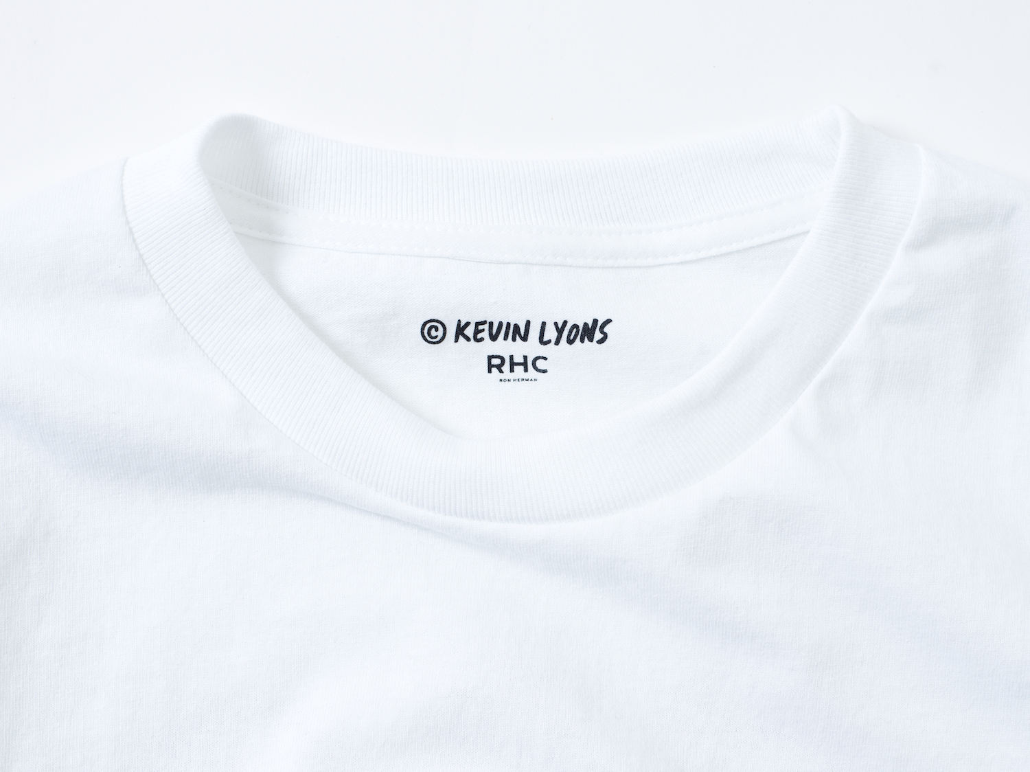 Kevin Lyons for RHC Ron HermanのTシャツ