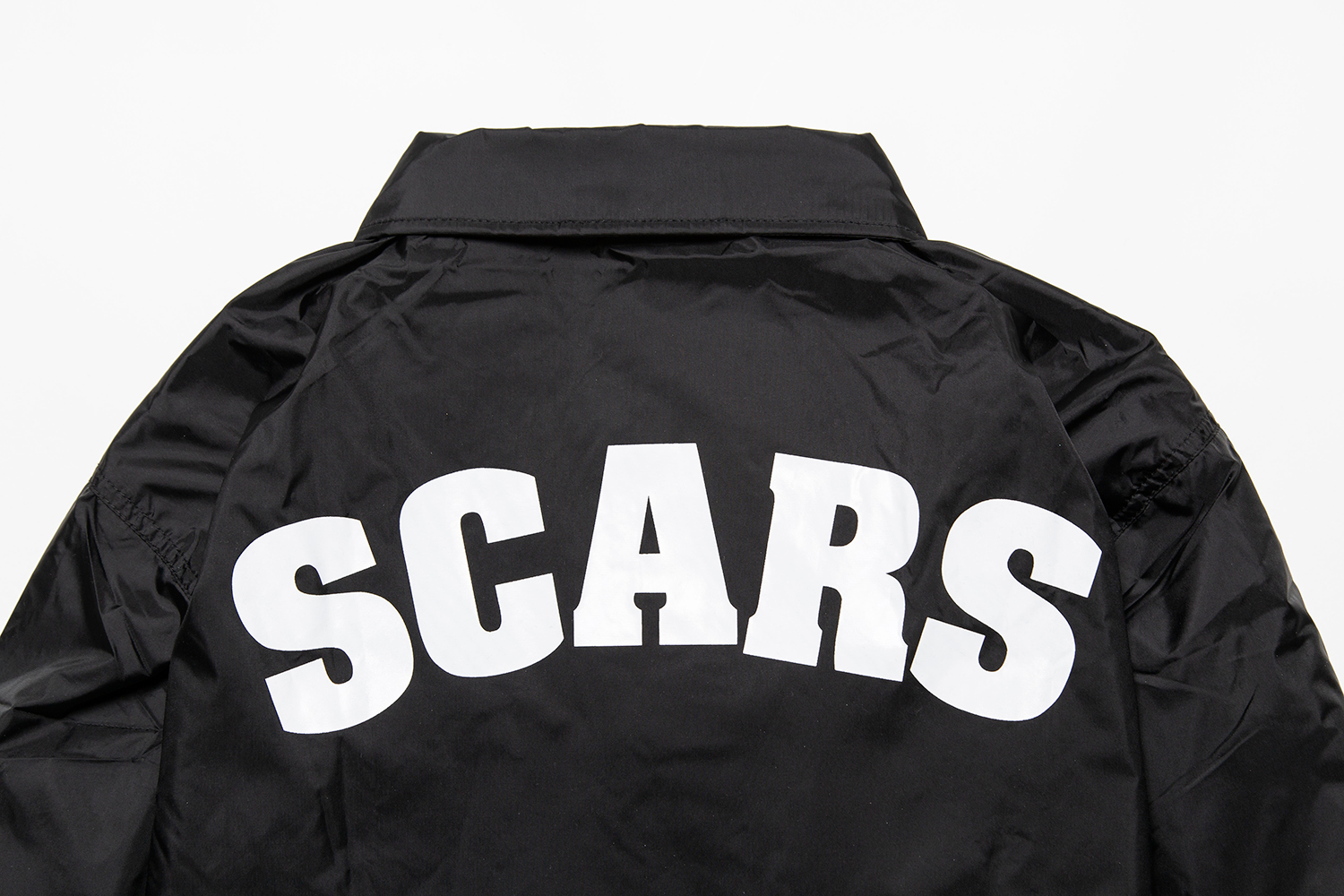 SCARSのコーチジャケットが限定発売
