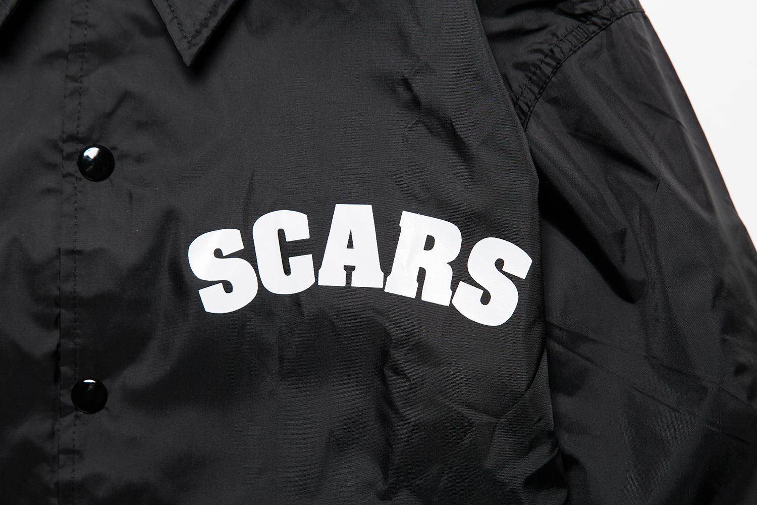 SCARSのコーチジャケットが限定発売