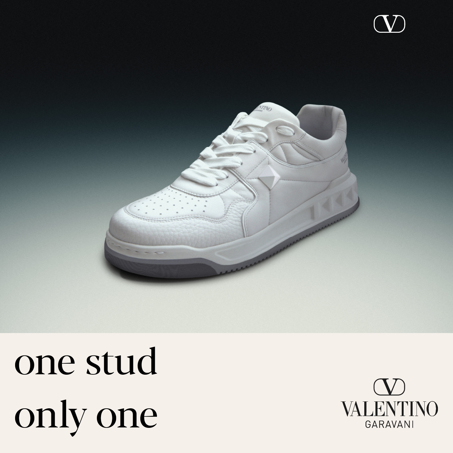 VALENTINO GARAVANIの新作スニーカー『ONE STUD』が発売開始
