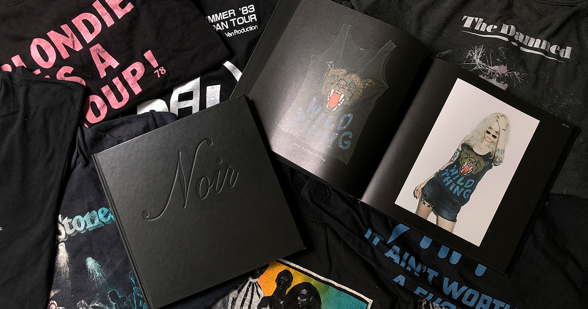 黒のヴィンテージロックTシャツに特化したコレクションブック