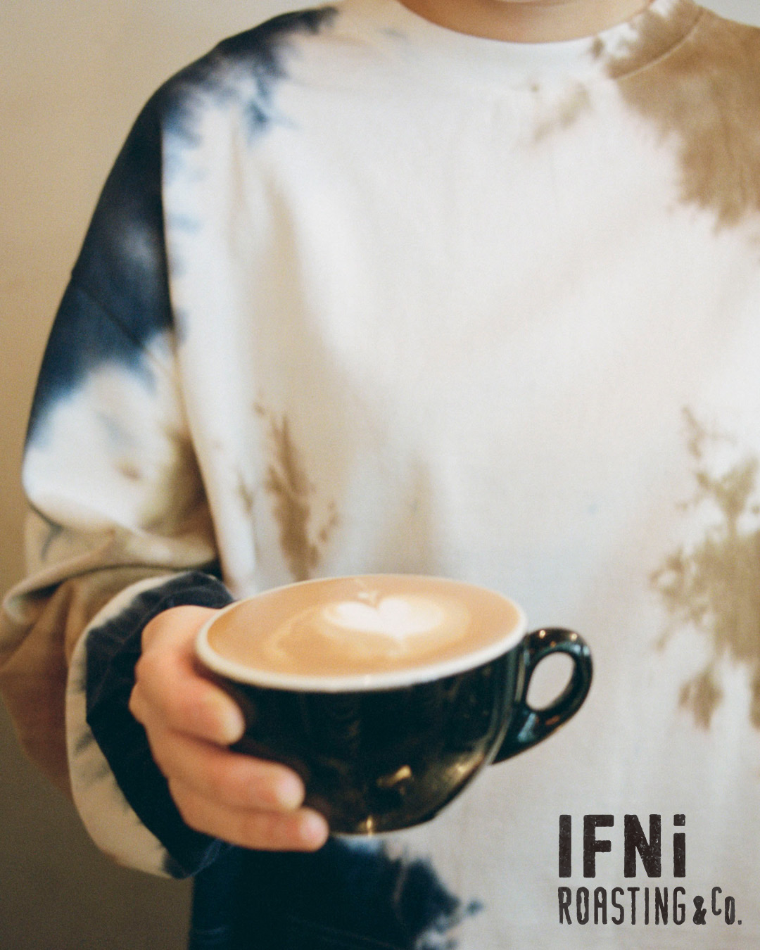 EVCON × IFNi ROASTING & CO.﻿のコーヒータイダイ染めTシャツ