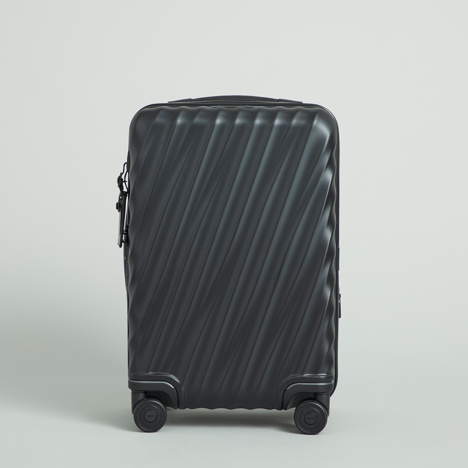 TUMI for UNITED ARROWSの新作はキャリーオンとトートバッグ