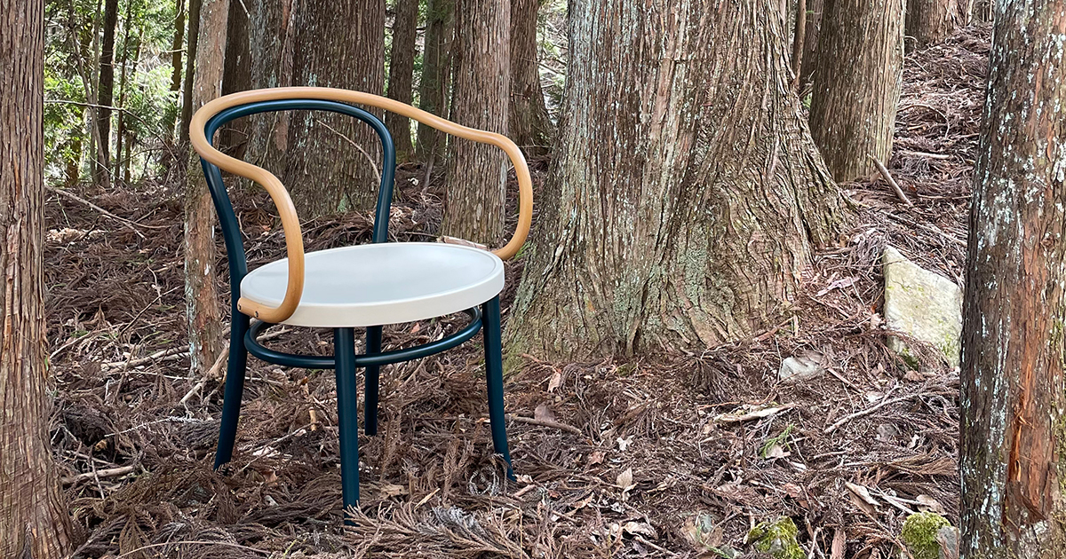 コルビュジエも愛した『Armchair no.30』を世界初のマルチカラーで別注