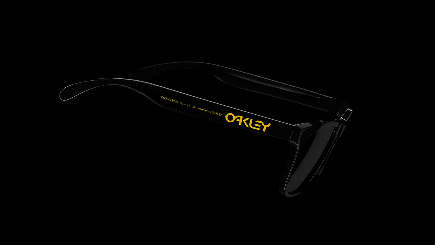 OAKLEY × fragment designのニューコレクションが1月19日より順次発売
