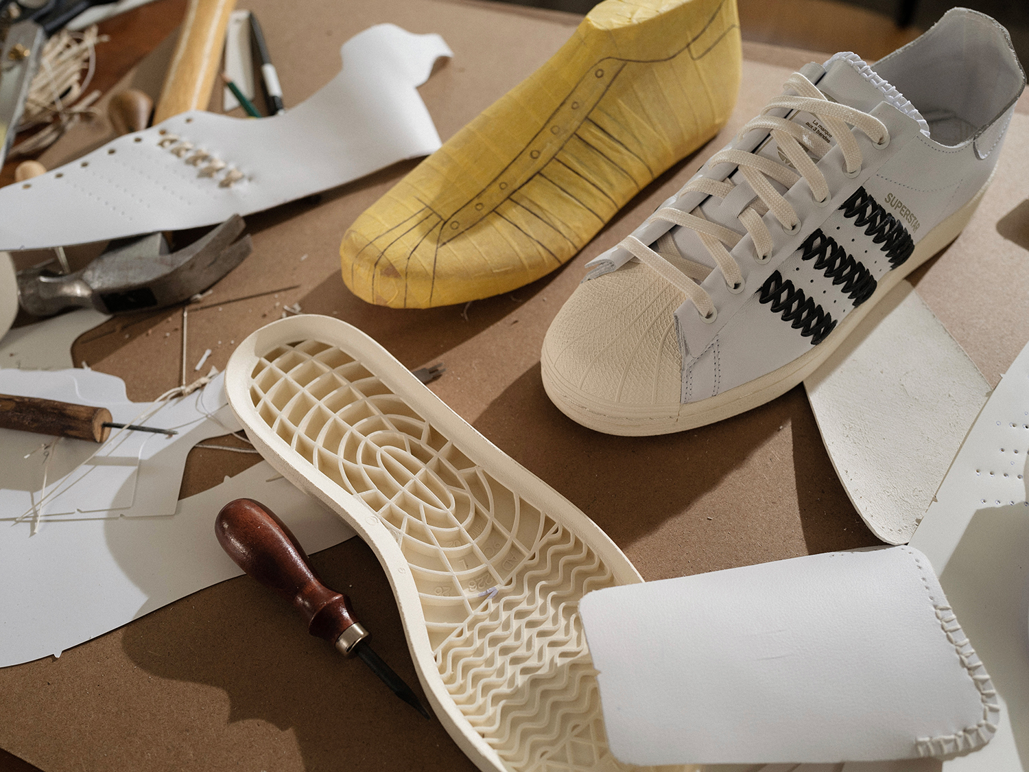 adidas Originals × FOOT INDUSTRYが2月23日に発売