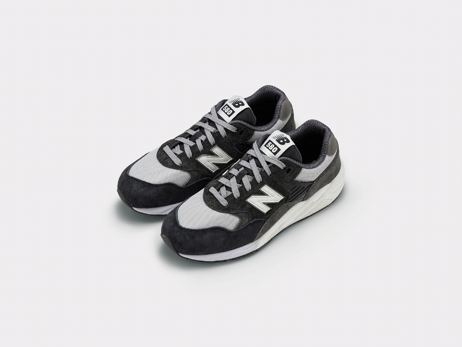 COMME des GARÇONS HOMME × New Balance 580』が5月19日にリリース