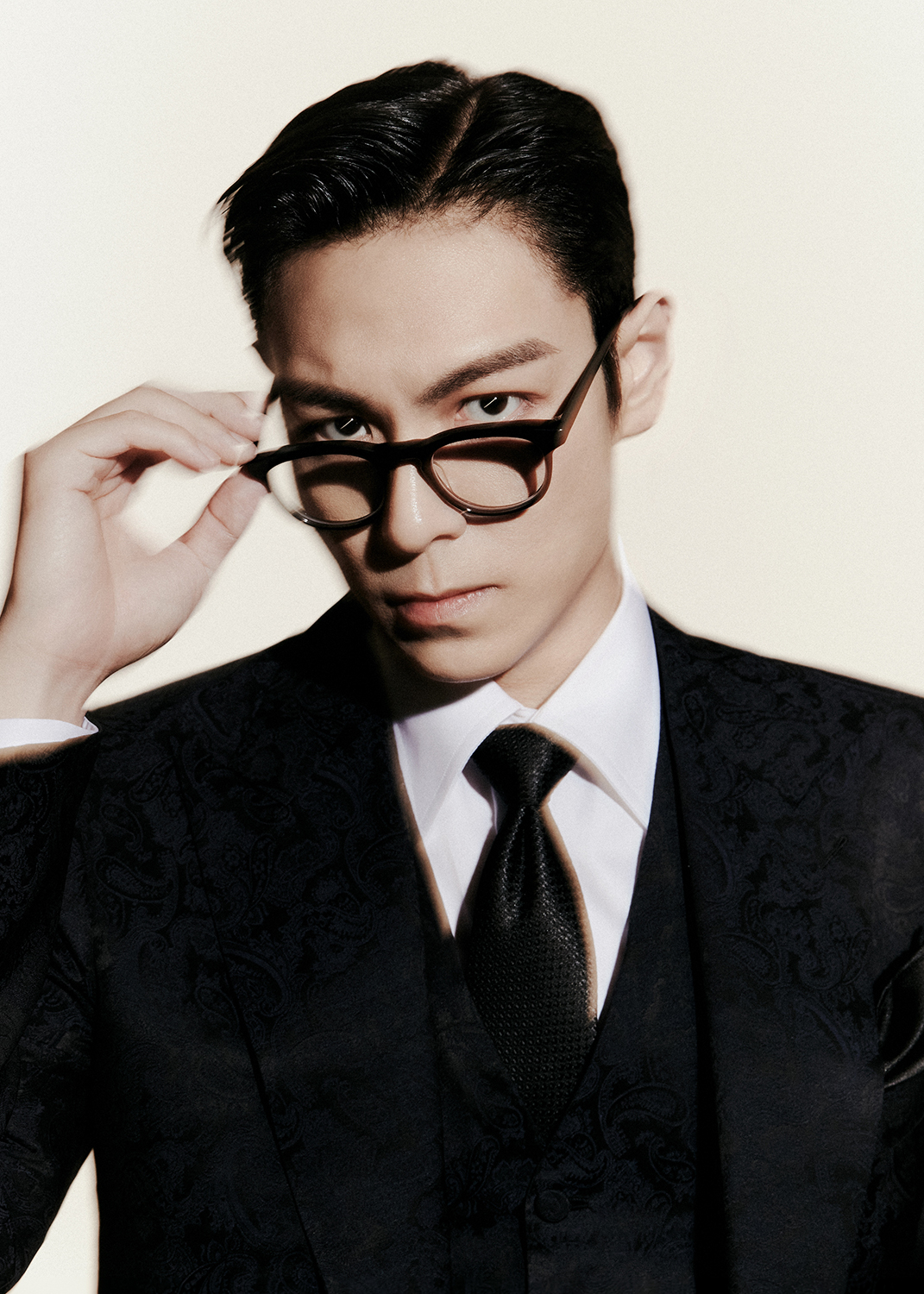 白山眼鏡　BIGBANG TOP コラボサングラス