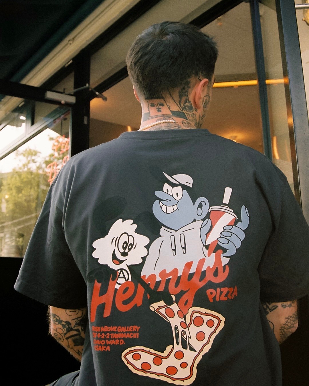 トップスVerdy Lugosis Whimsy  Henry’s PIZZA tee