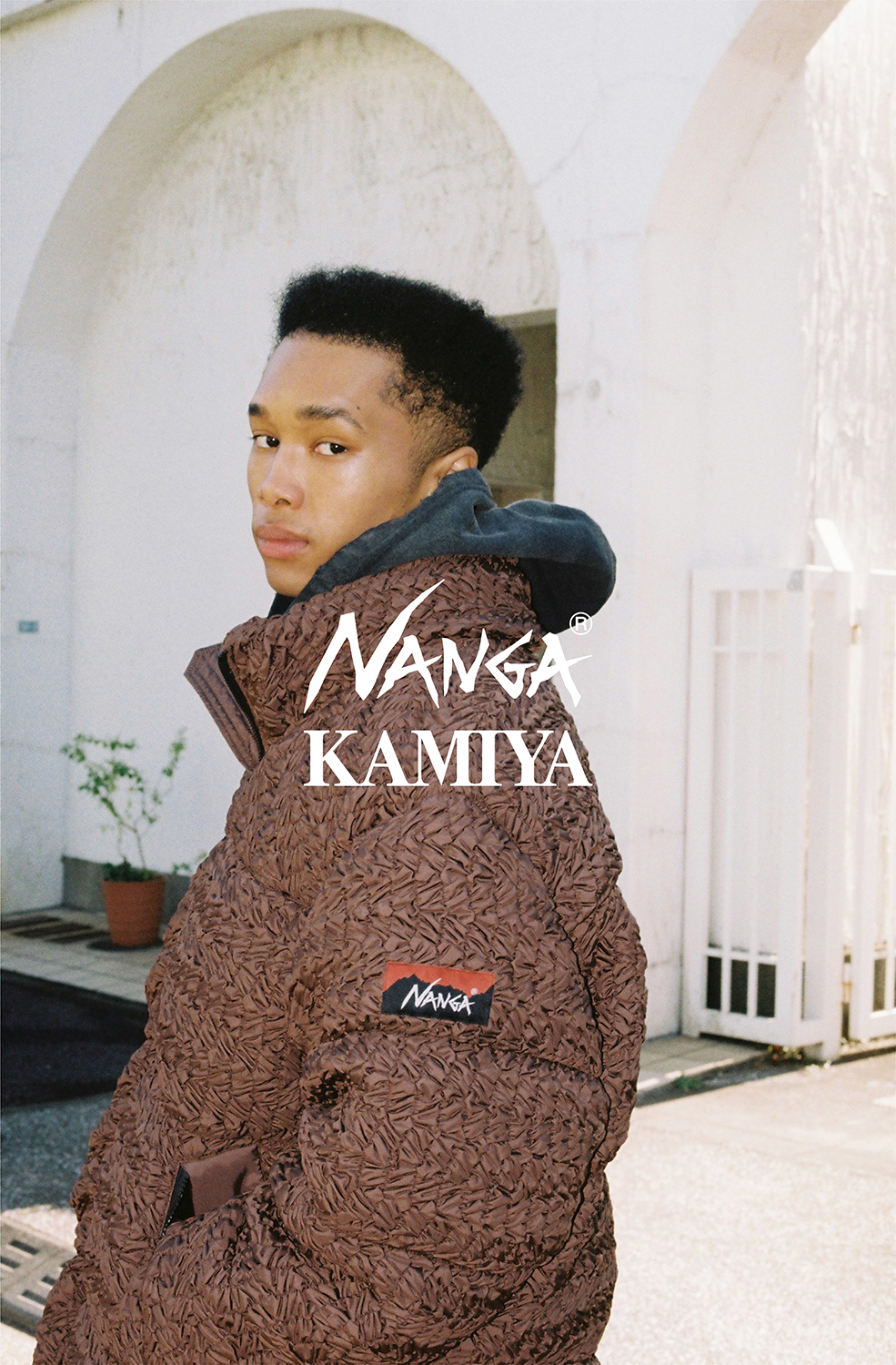 NANGA × KAMIYAのダウンジャケット