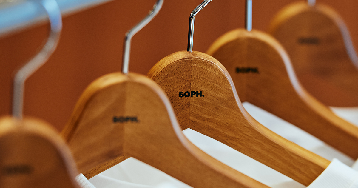 SOPH.の初売りアイテムとしてNAKATA HANGER、ブルース・リーとの