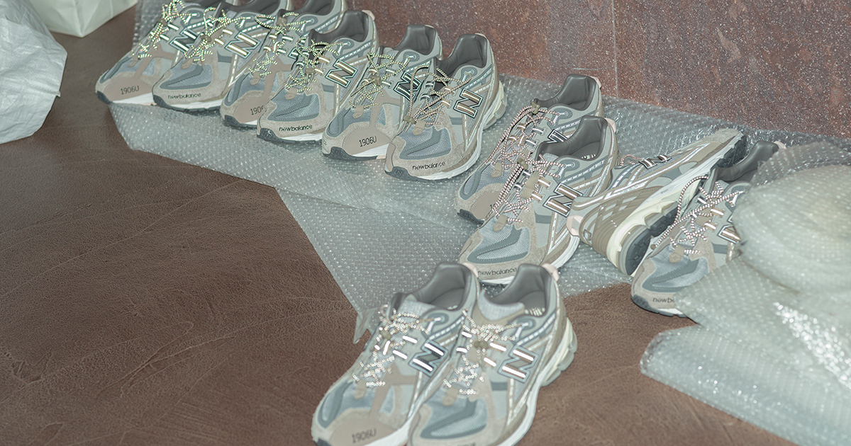 N.HOOLYWOOD × INVINCIBLE® × New Balance M1906NIH SERIES│N
