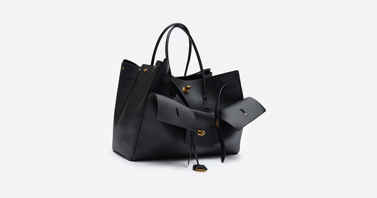 BALENCIAGAの新たなバッグライン『Bel Air』