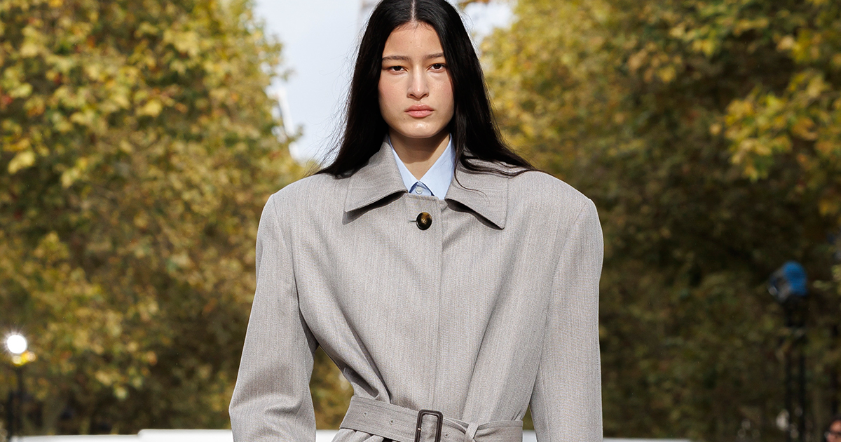 秋早い者勝ち！【定価12万】25年STELLA McCARTNEYポロワンピース Stella McCartneyの2025 Summer Collectionが公開