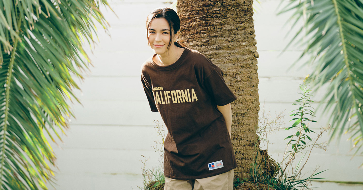 Russell AthleticにStandard Californiaが別注したリバーシブルTシャツ