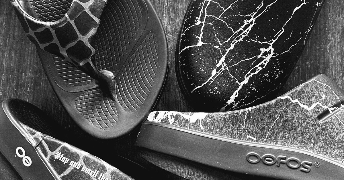 OOFOSとChildren of the discordanceのコラボレーションシューズ