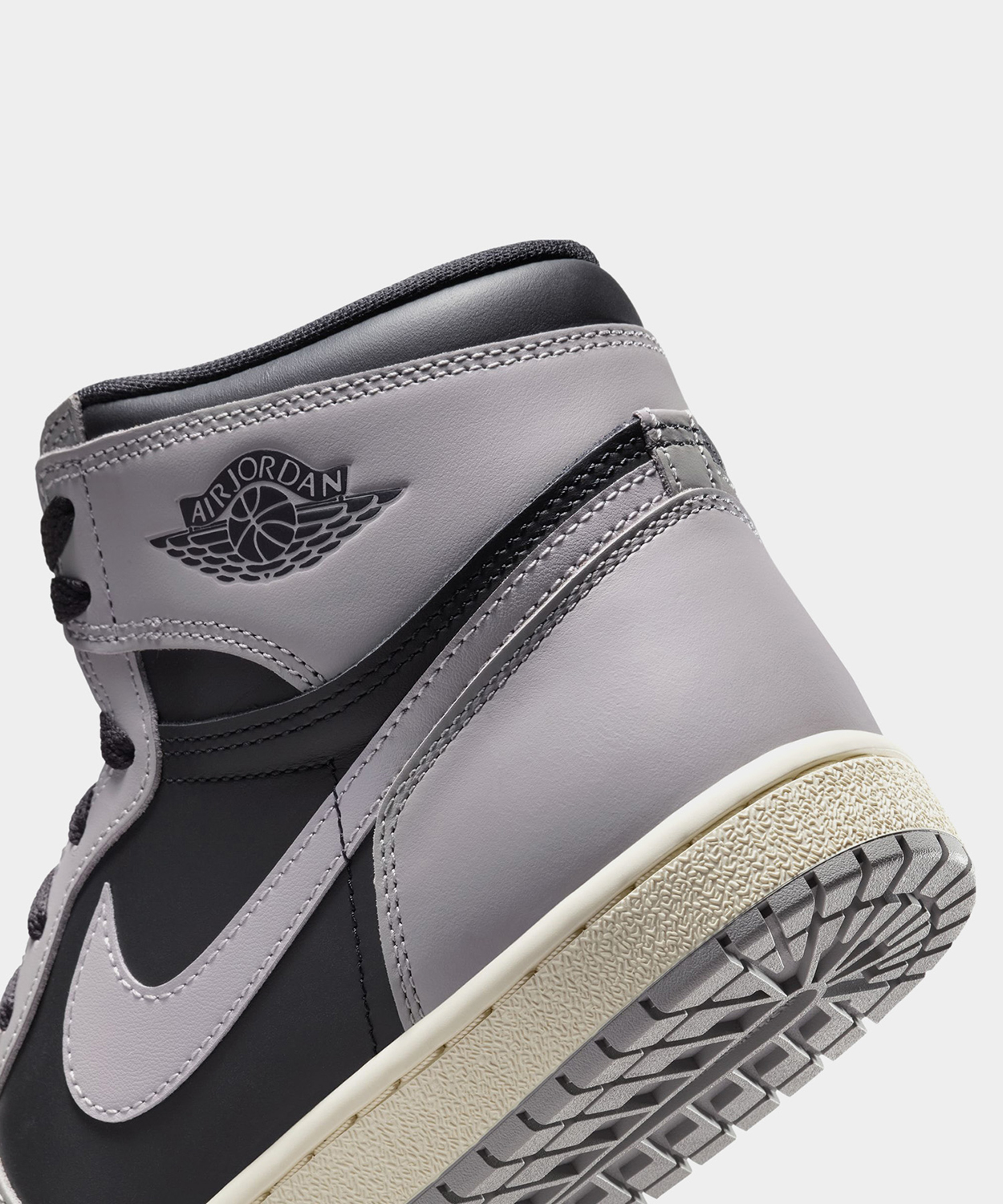 Air Jordan 1 1985 High Reverse Shadow』がV.A.で限定発売