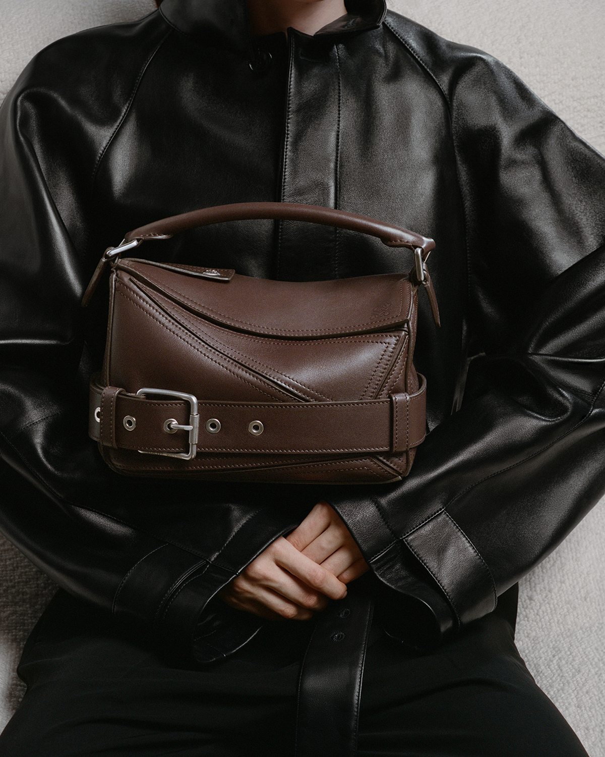 【sk】値下げしました‼︎ 【LOEWE ロエベ】　合成皮革 バッグ LOEWEの『PUZZLE BIKER BAG』