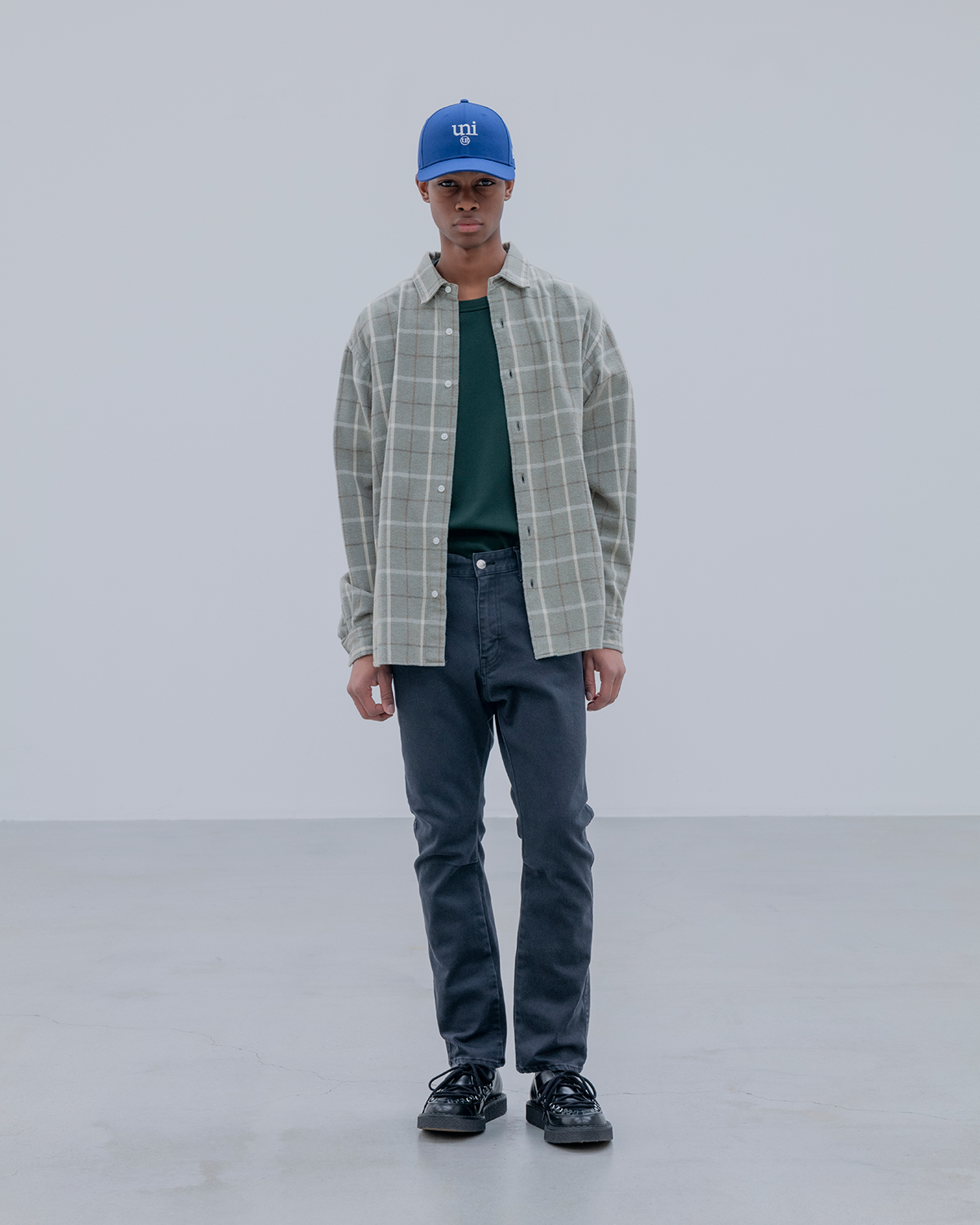uniform experimentとGEORGE COXのコラボレーションシューズが9