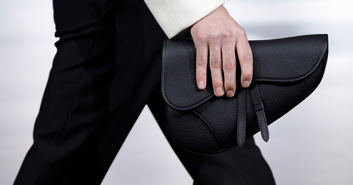 DIORからアイコニックなサドルバッグの新作がリリース