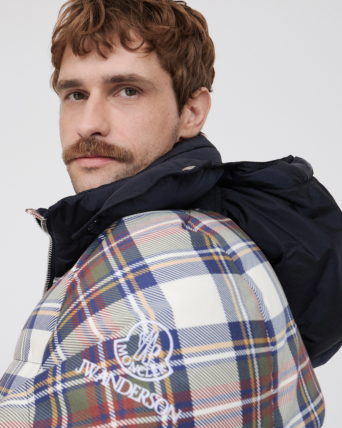 【新品未使用】モンクレール × JW ANDERSONバケットハット M 羊皮革 ライトベージュ バケットハット : ハット＆ベレー 向けの