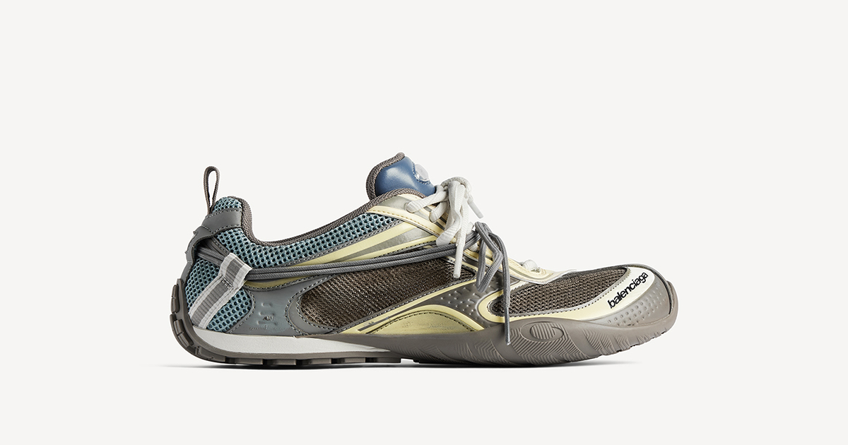 BALENCIAGAの最新フットウェア『Radar』